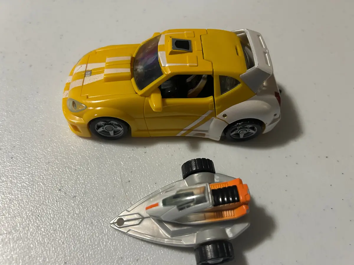 Tf Classics Bumblebee Deluxe 1