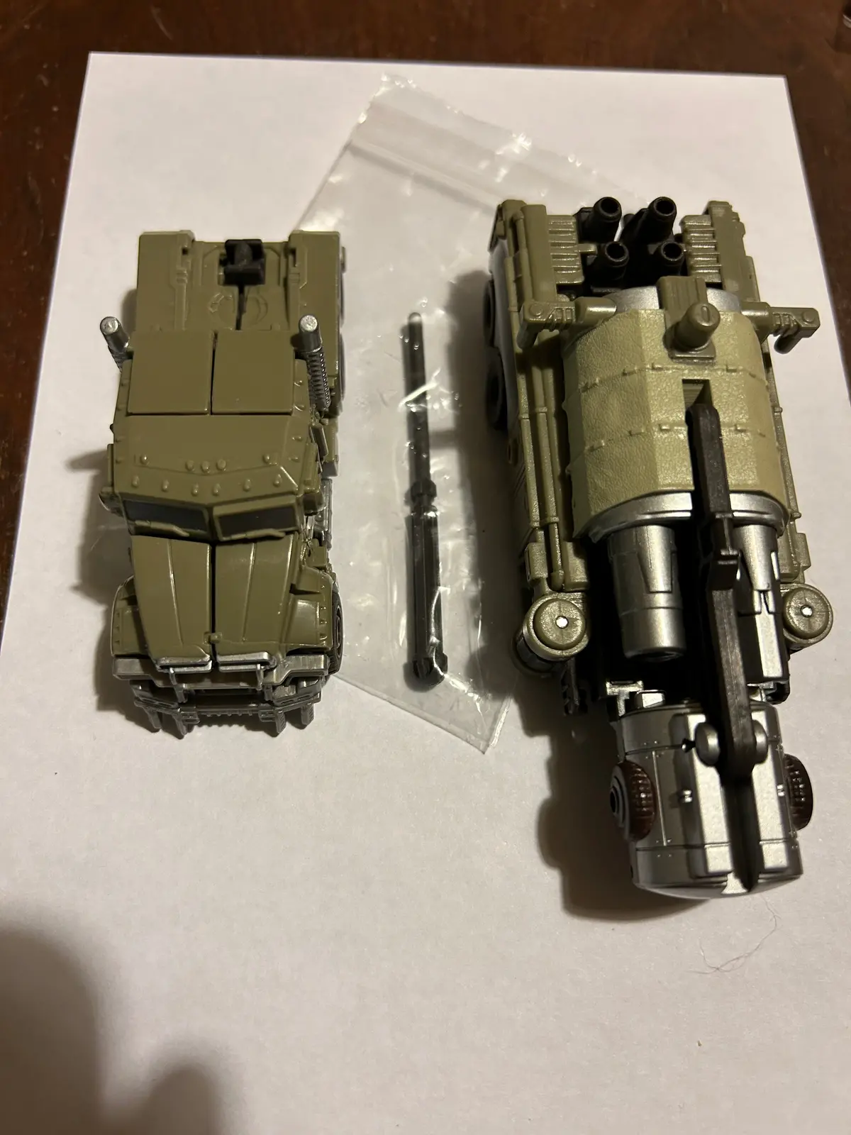 Tf Dotm Movie 3 Megatron & Blastwave Weapons Base 1