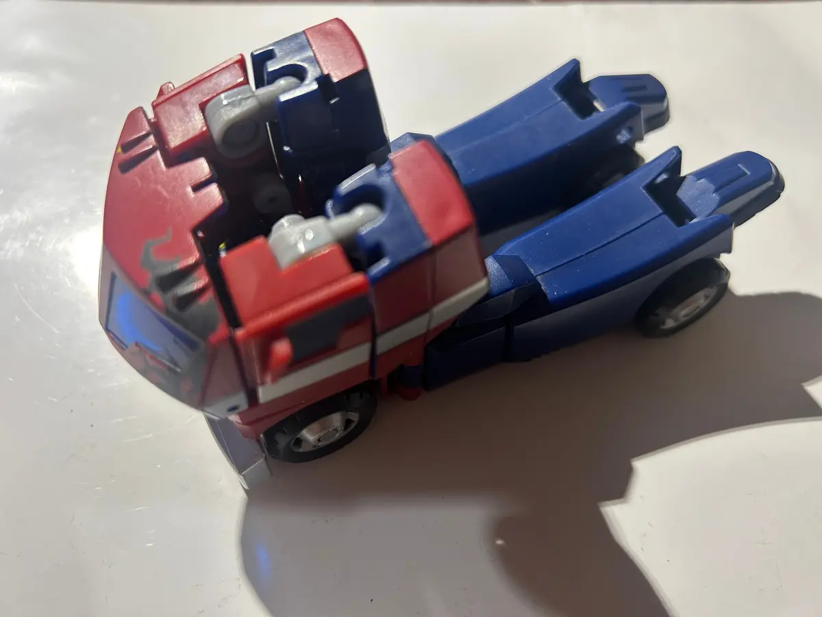 Tf Animated Optimus Prime From Battle Begins Giftset Incomplete 1