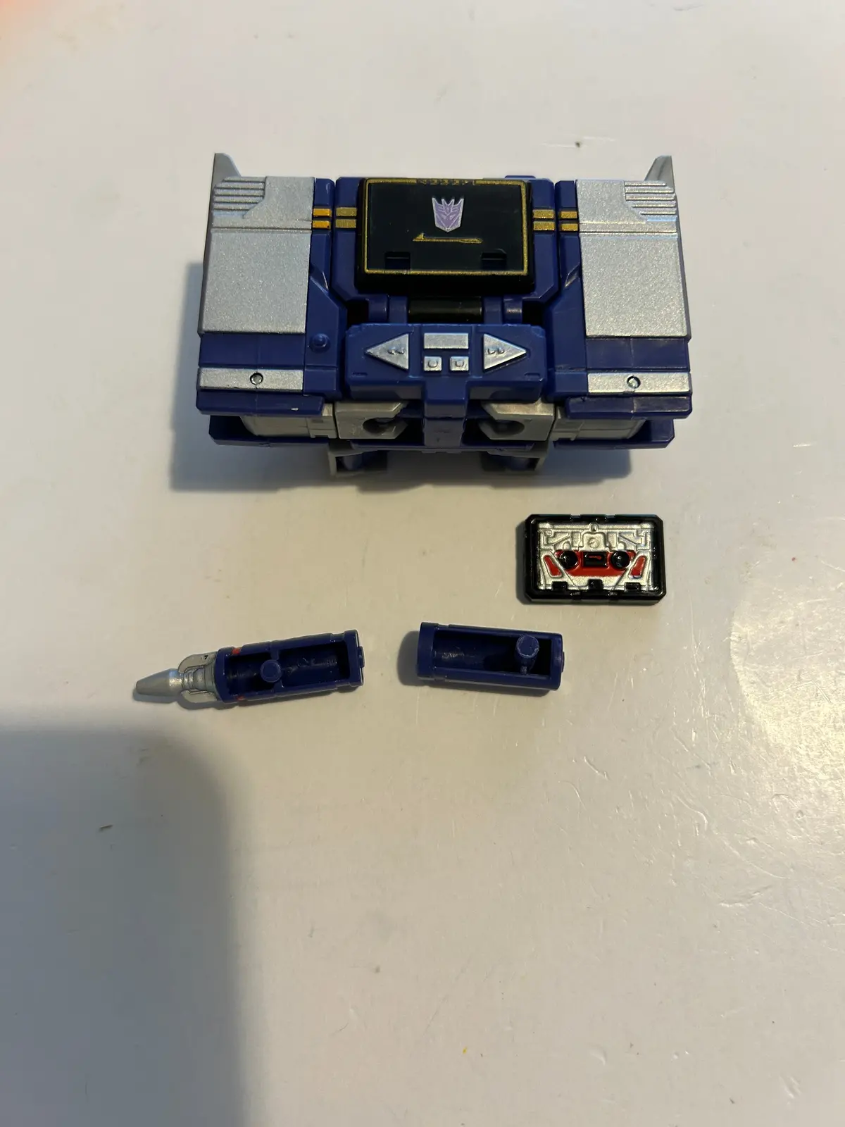Tf Kingdom Soundwave 1