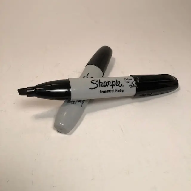 Sharpie - Chisel Tip 1