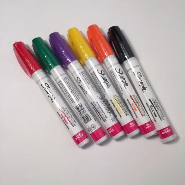Paint Marker - Sharpie - Oil Based - Red 1