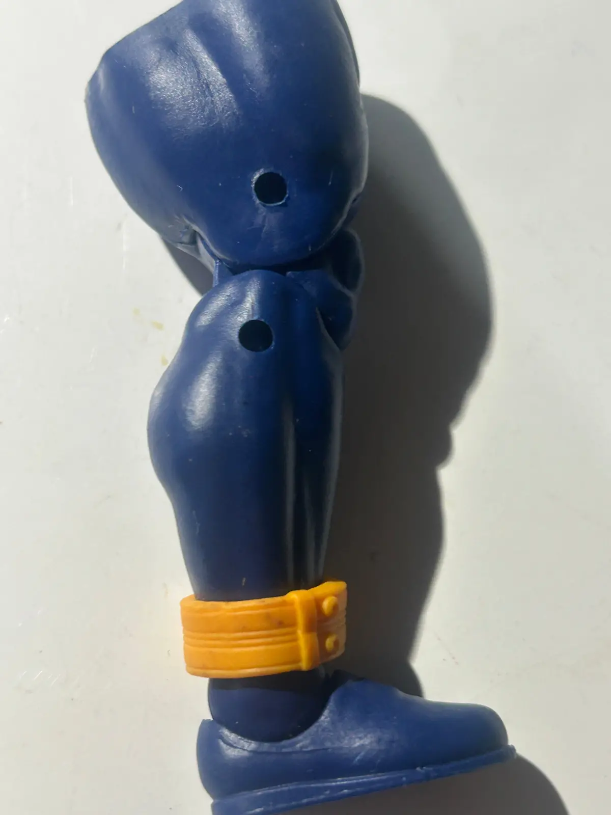 Marvel Legends Strong Guy Right Leg 1