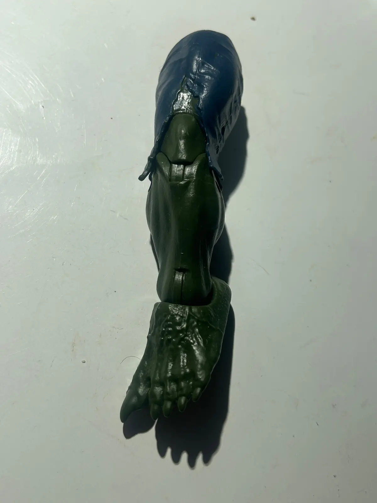 Marvel Legends Ultimate Green Goblin Left Leg 1