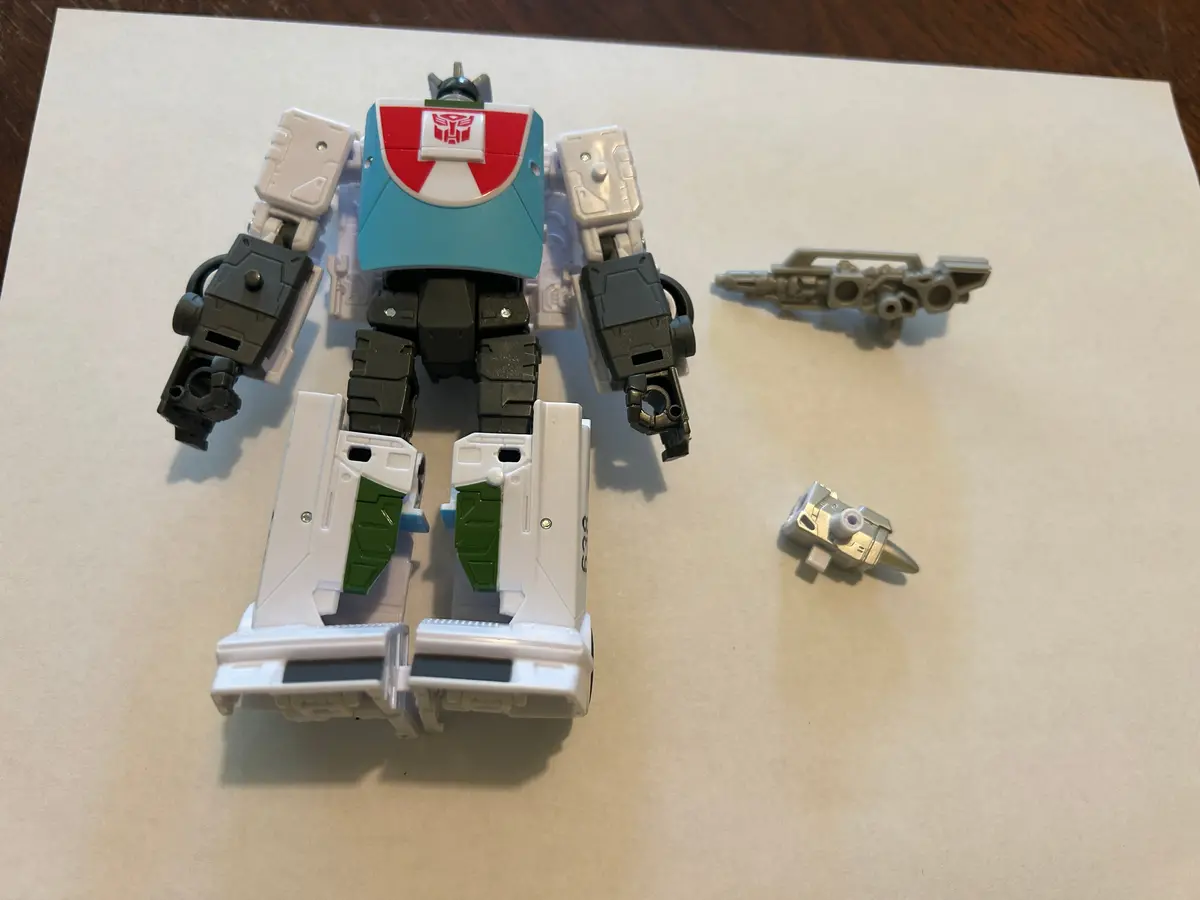 Tf Legacy United Autobots Stand Wheeljack 1