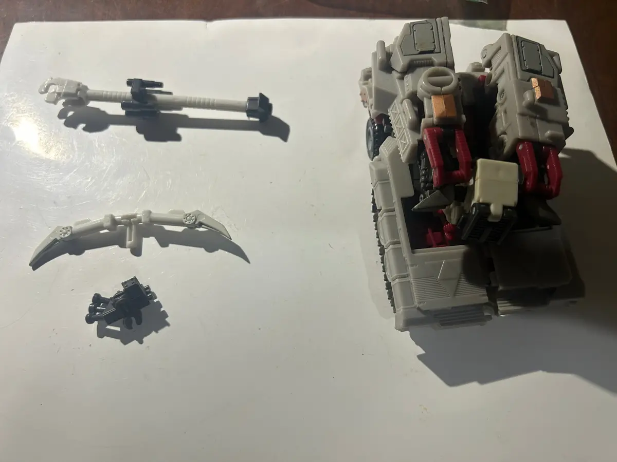 Tf Generations Skullgrin Dlx Incomplete #2 1