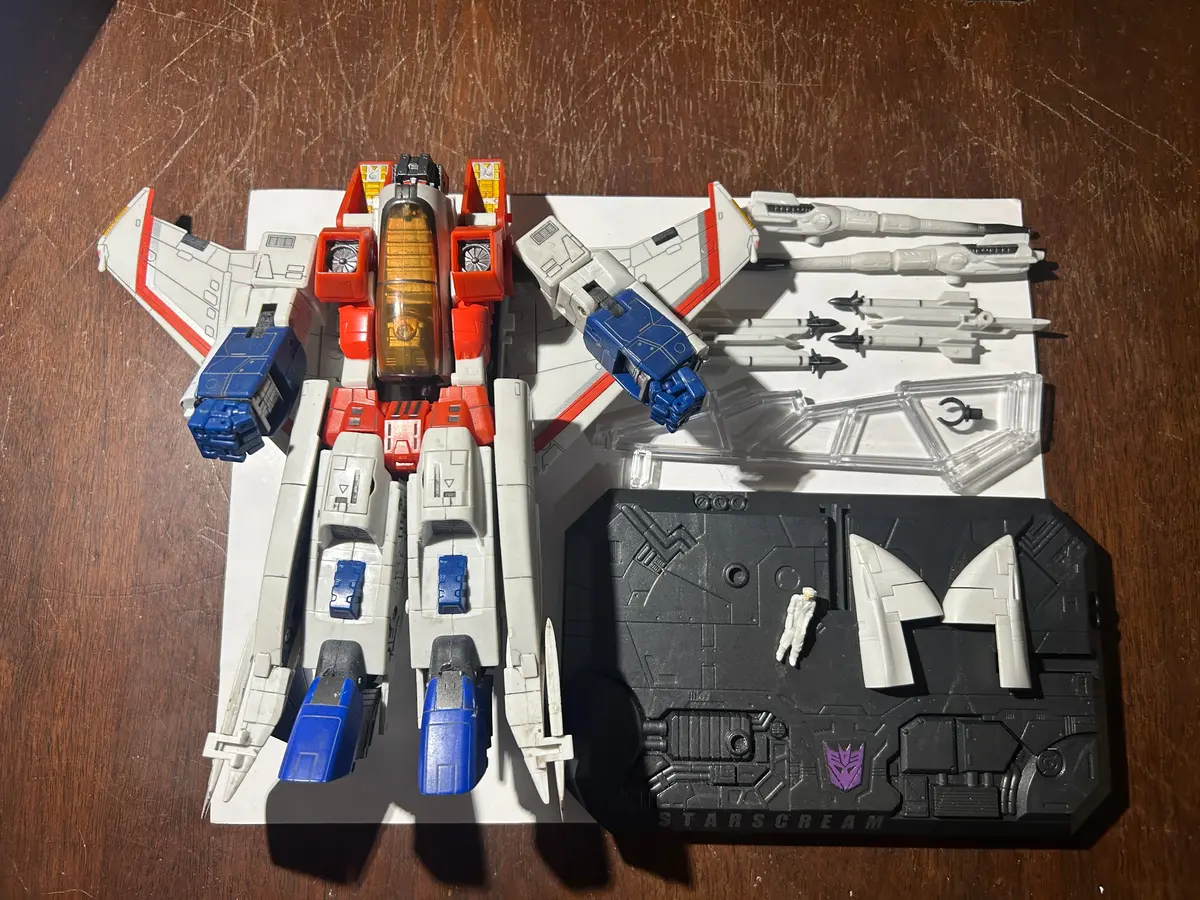 Tf Masterpiece Starscream Wal-Mart Exclusive 1