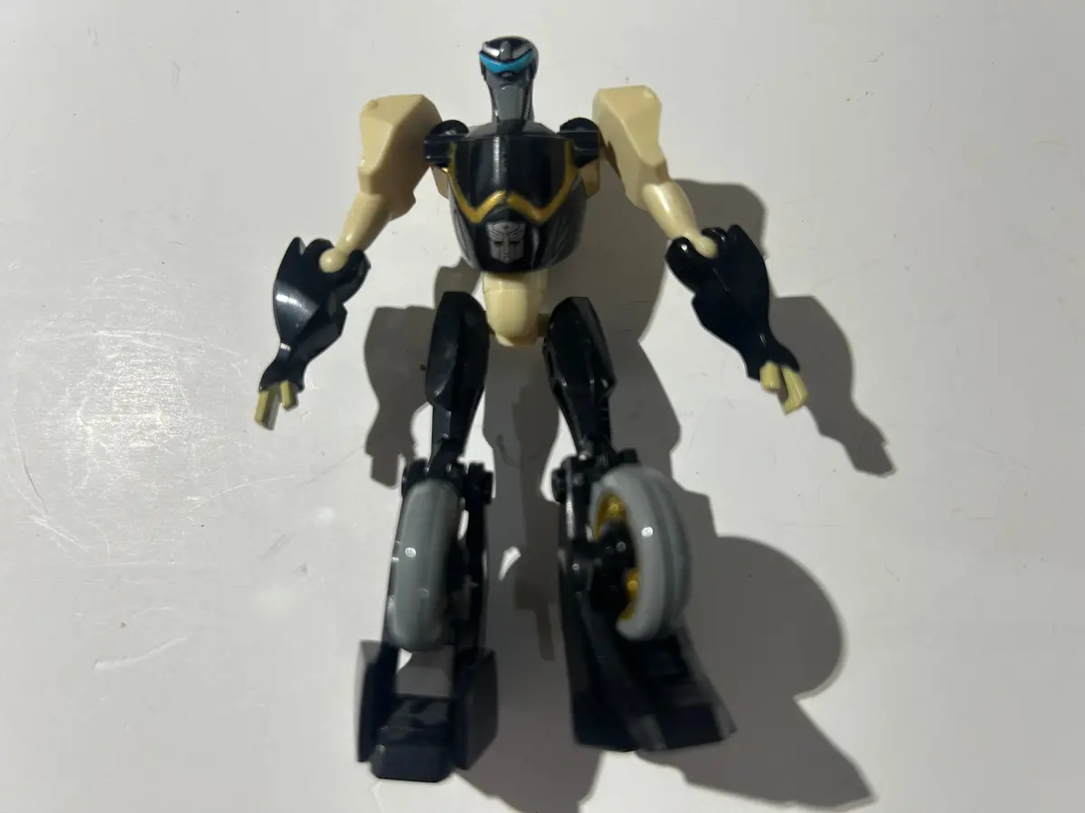 Tf Animated Prowl Legends W/ Silver Logo (Target Excl) 1
