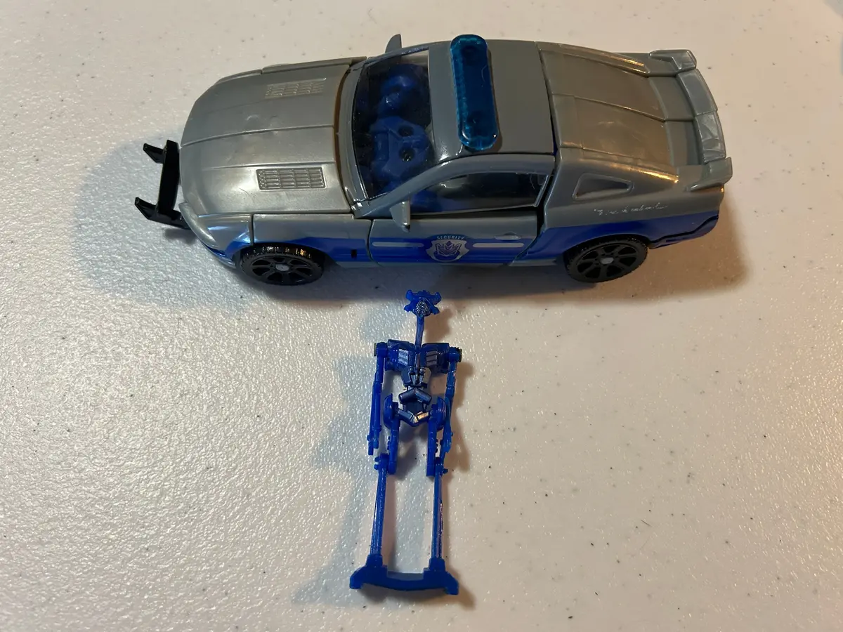 Tf Movie 1 Recon Barricade Deluxe 1