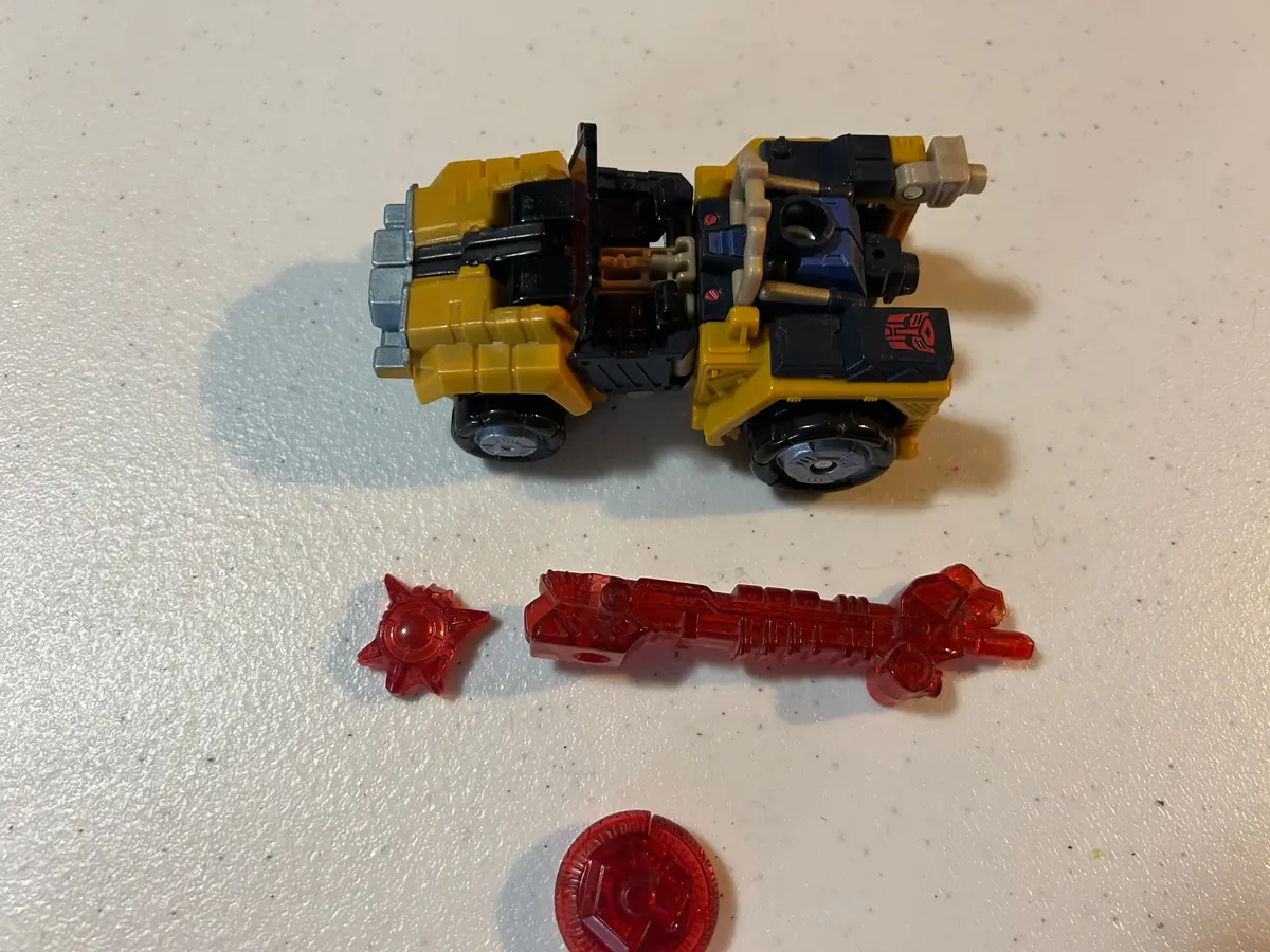 Tf Energon Strongarm Omnicon Yellow 1