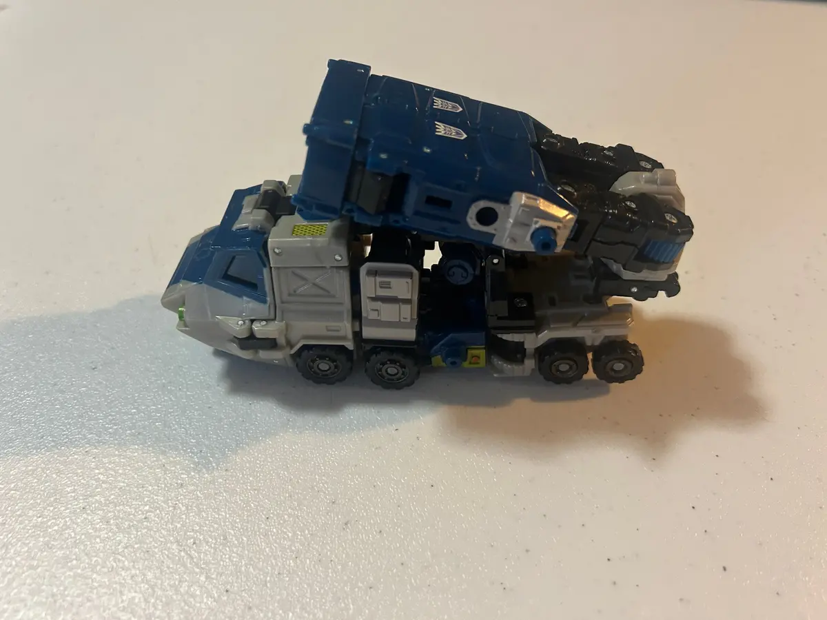 Tf Energon Barricade Deluxe 1
