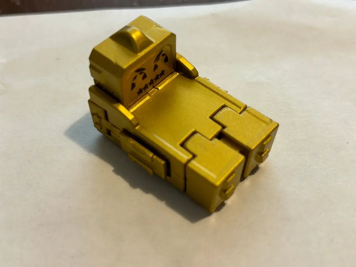 Tf Botbots Series 5.0 Goldpin Baller 1