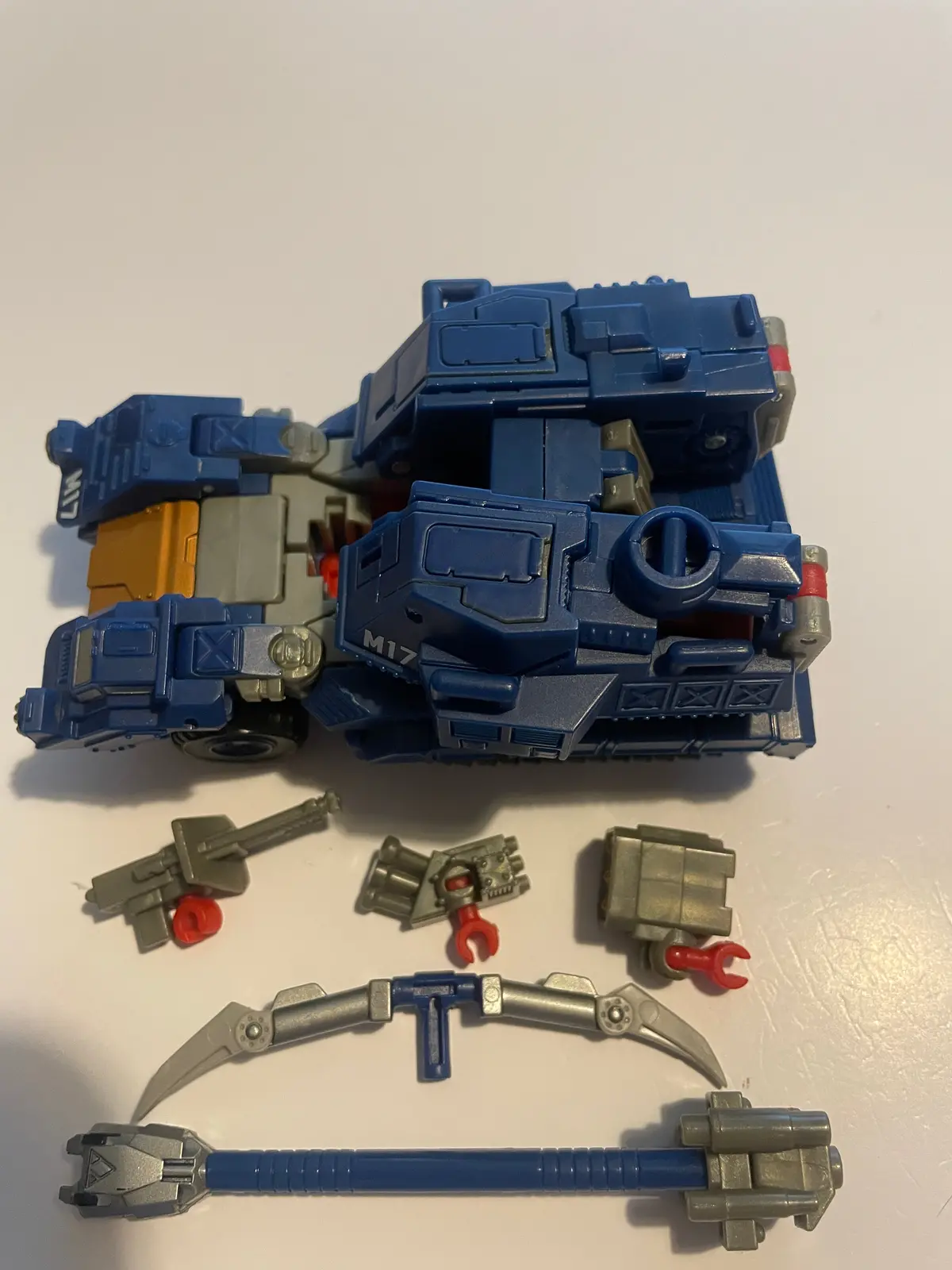 Tf Generations Dark Mount Dlx 1