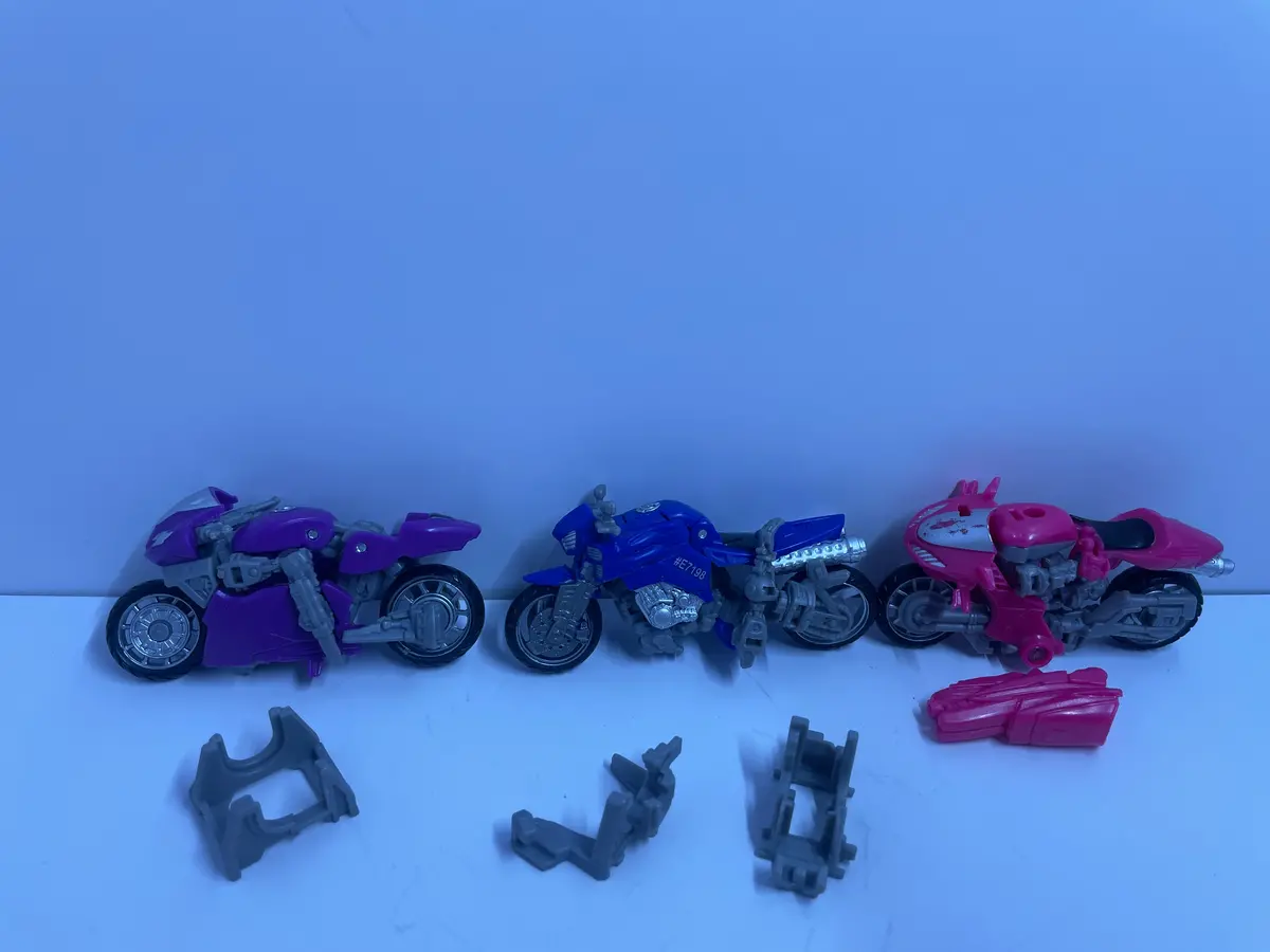Tf Studio Series Rotf Arcee, Chromia, & Elita-1 #52 Incomplete 1