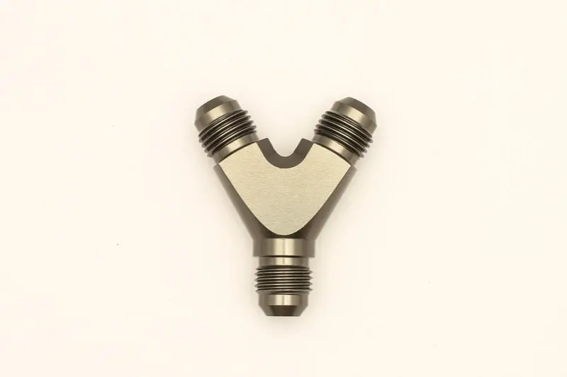 Deatschwerks 6An Male Flare Y-Block Fitting – Dual 6An Male Flare Connections 1